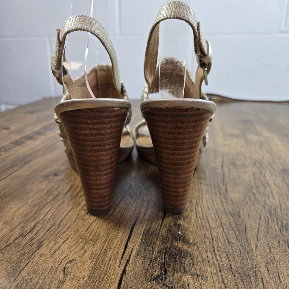 Jack Rogers Vanessa Soft Gold Stacked Wedge Sandals - Picture 11 of 15